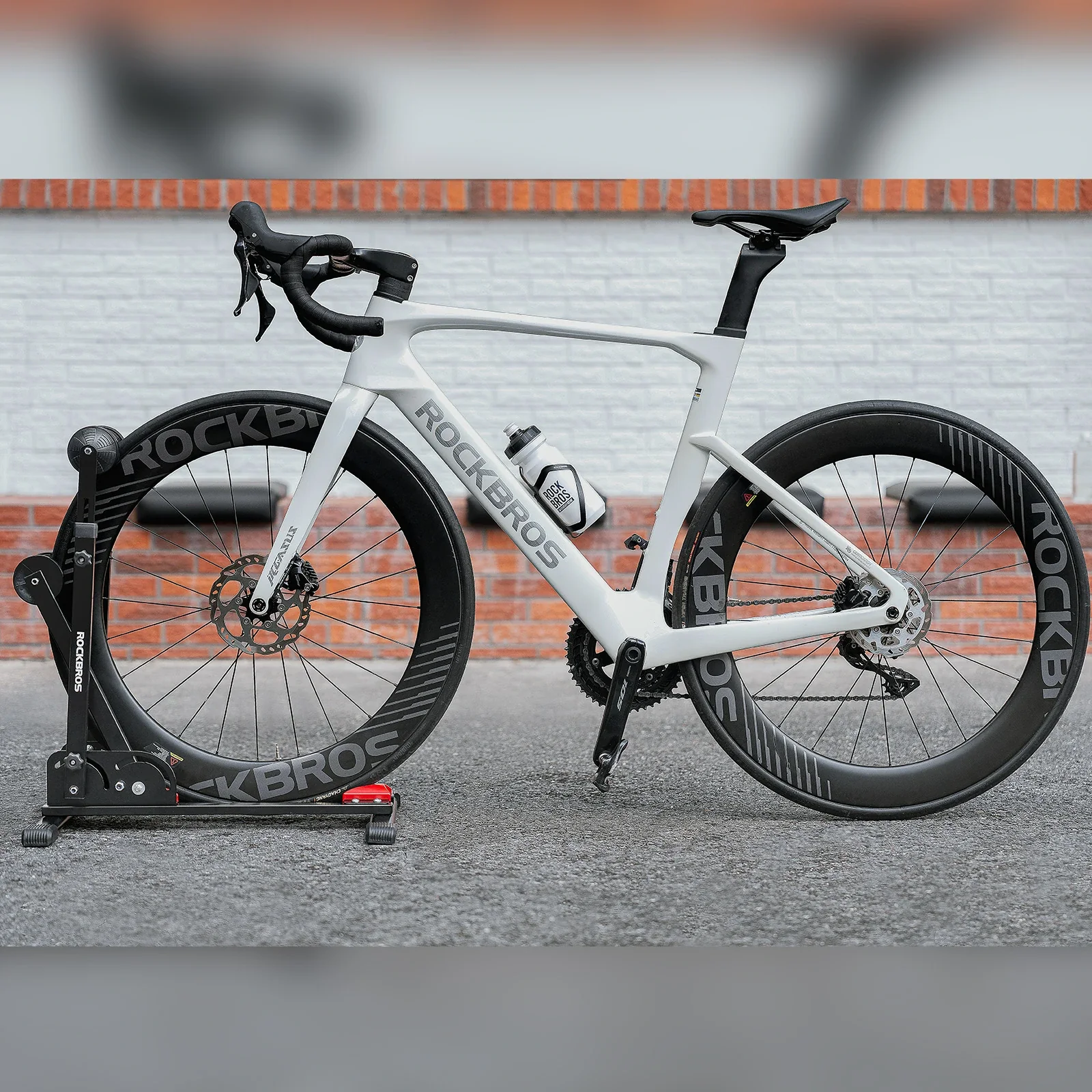 Fahrrad Klappständer mit Doppelstreben aus Karbons 86803f747bb9